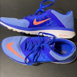 Nike Tennis Shoe